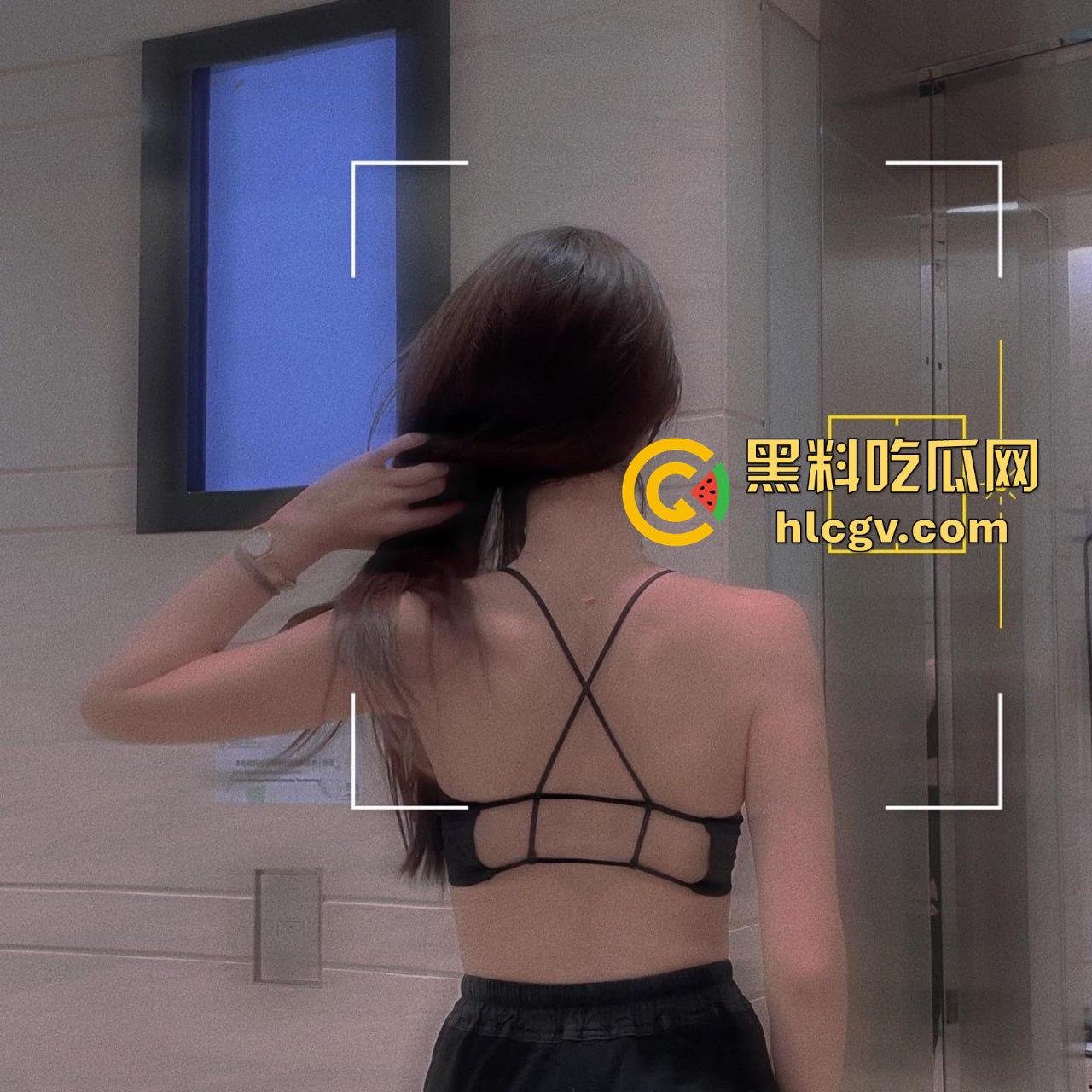 高颜值女神『Temuer郡主』北京颜控绿帽夫妻痴迷3P换妻无底线，御姐的疯狂鸡巴收集打卡之旅！-42